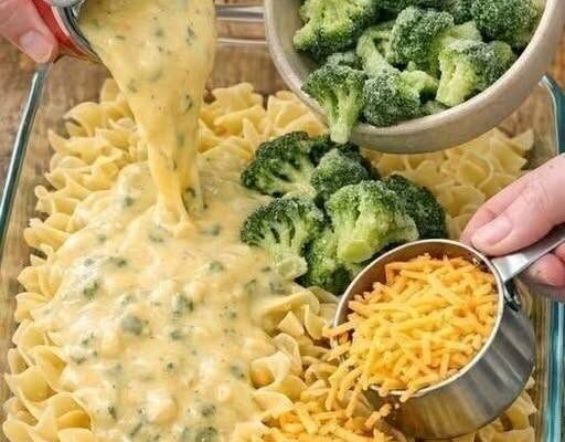 Creamy Cheddar Broccoli Noodle Bake — The Easy 9×13 Dinner Everyone Goes Back For