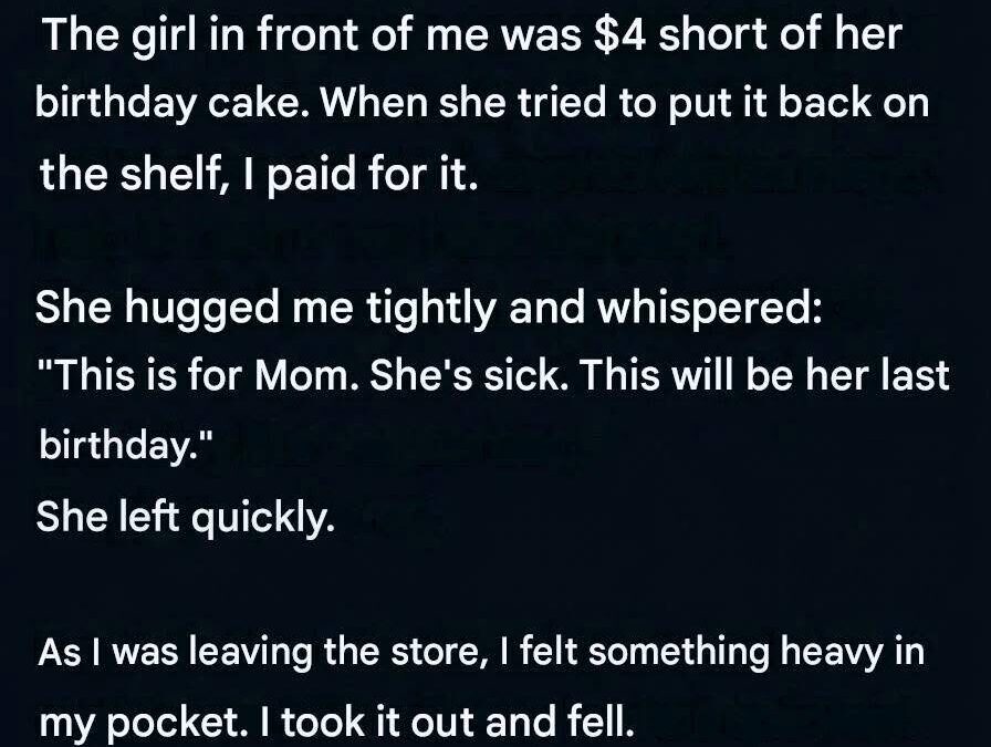 I Paid $4 for a Stranger’s Birthday Cake at the Grocery Store — What I Found in My Pocket Minutes…